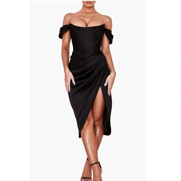 Elegant Black Strapless Dress - Picture 2 of 8